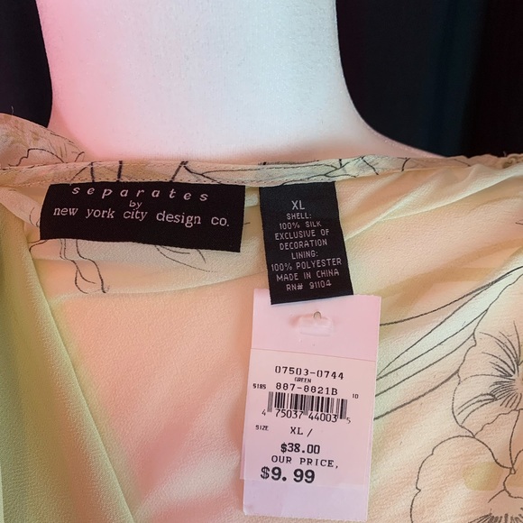 Separates pale green floral sheer shirt with tank size XL - Picture 5 of 6